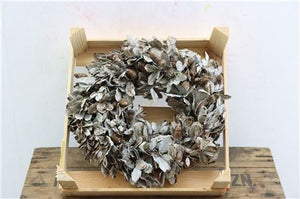 Antique Caramel Wax Oak Wreath – 30cm