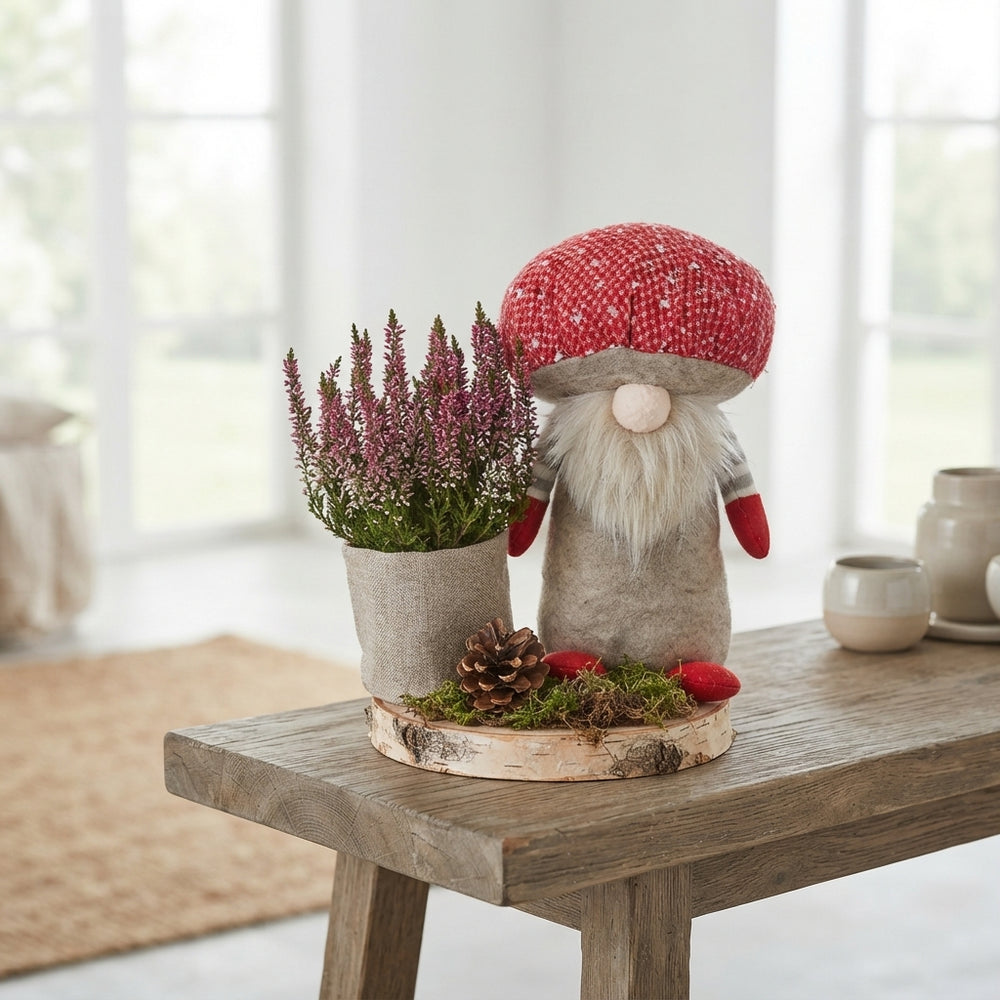 Outdoor Wooden Bark Arrangement with Gnome – 20cm