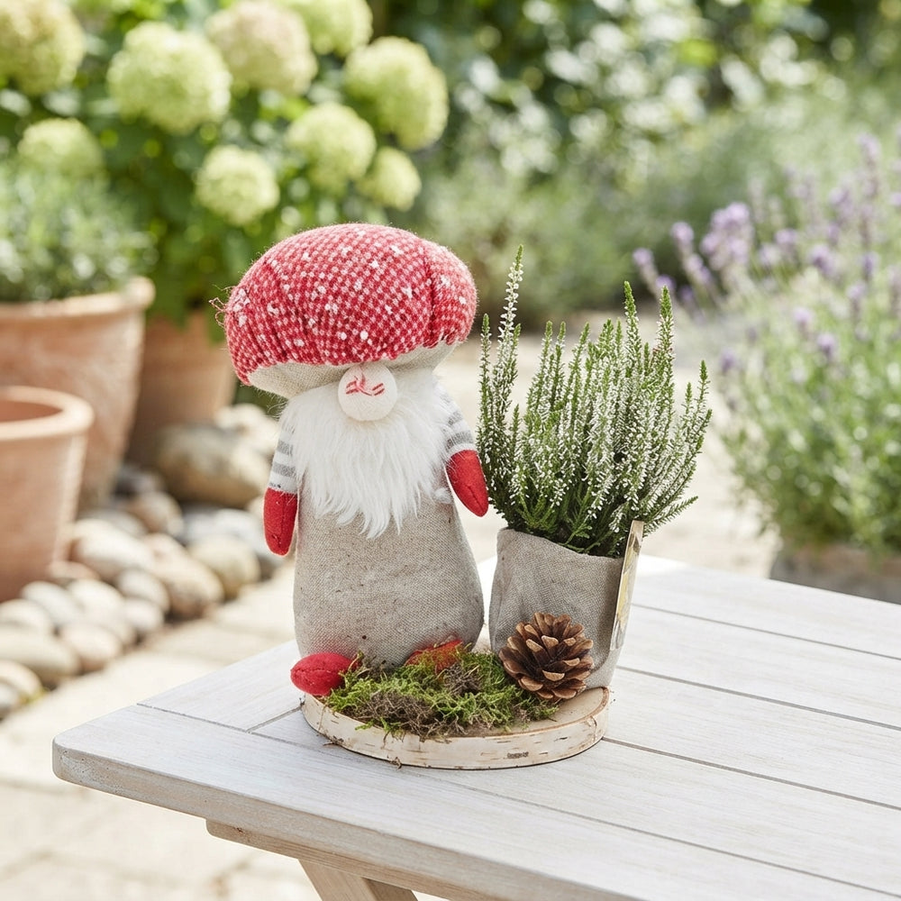 Outdoor Wooden Bark Arrangement with Gnome – 20cm
