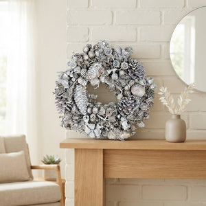 White Wax Wreath – 23cm